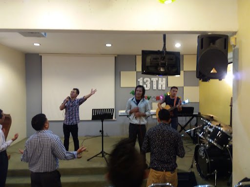 Gereja Praise Community