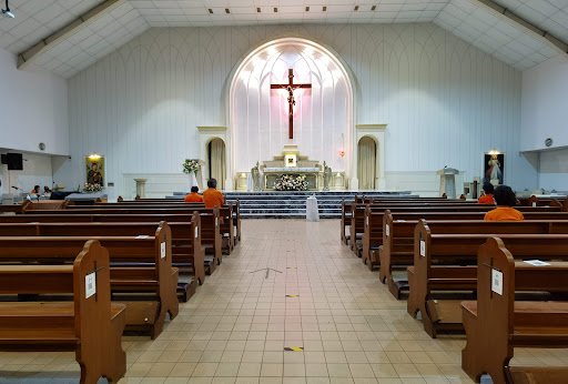 Gereja Katolik St. Ignatius (1988)